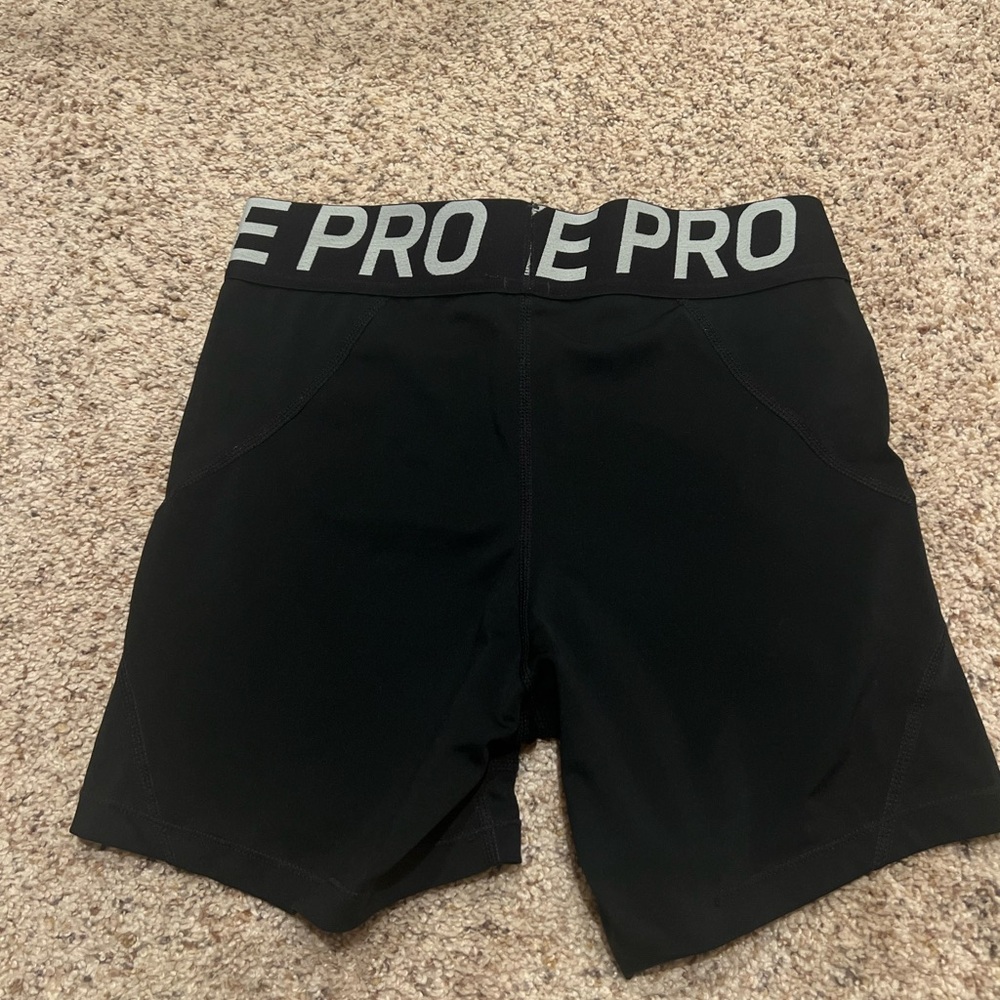 Nike Dri-FIT Black Performance Shorts - Picture 2 of 3